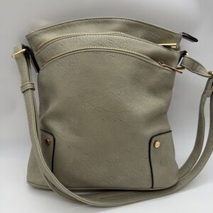 Alyssa Gray Triple Zip Large Crossbody Bag Pre Owned Great Condition